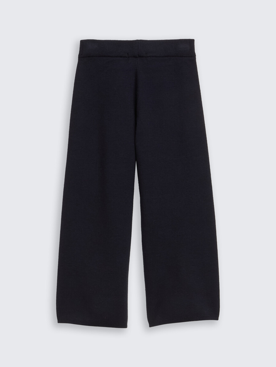 gemütliche strickhose mit weitem bein