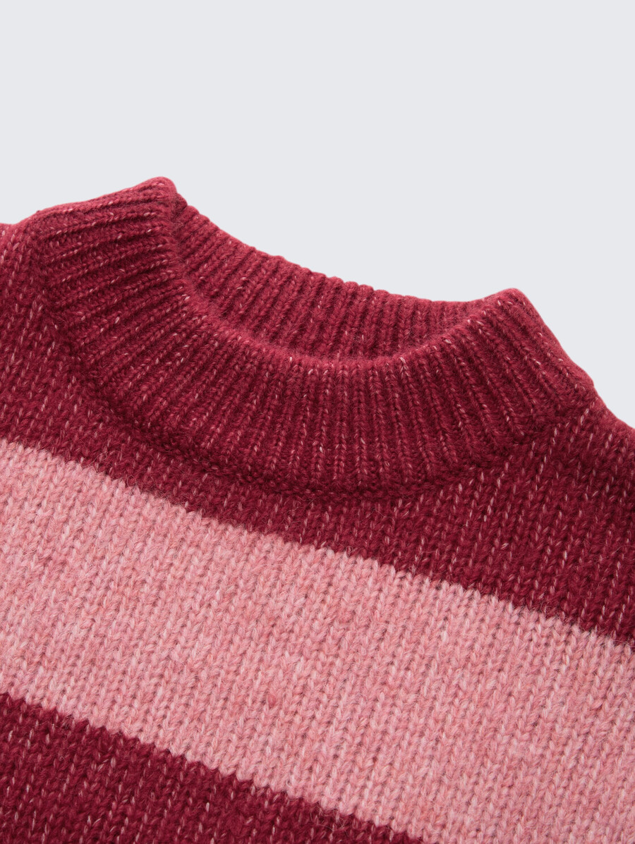 kurzer strickpullover mit farbblockmuster